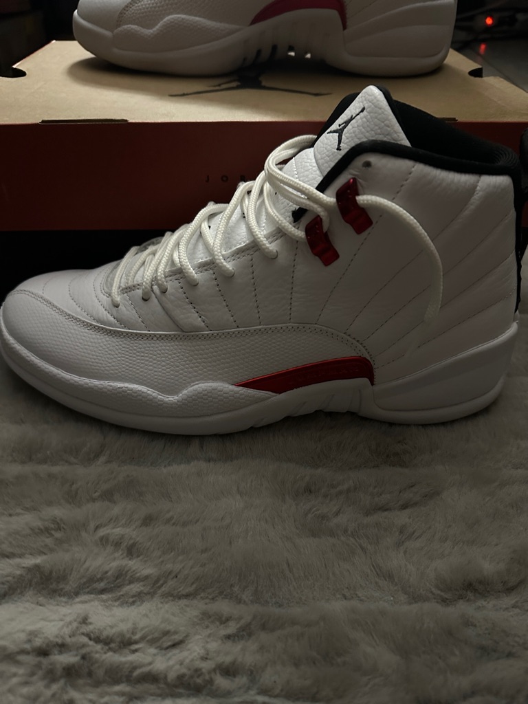 Jordan 12 Retro “Twist” Only Worn 3 To 5 Times Willing To Negotiate!